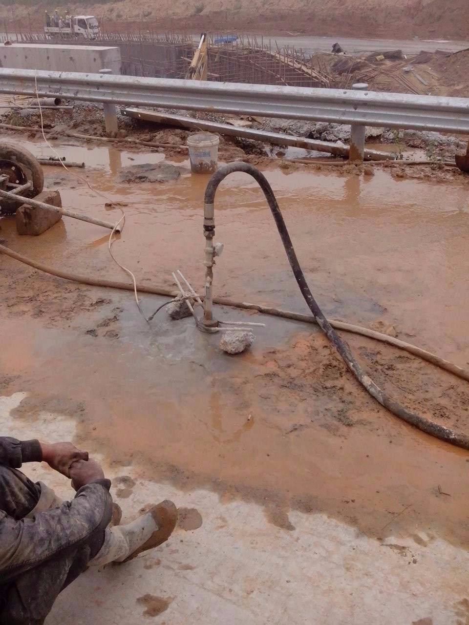 灌南路基压密注浆